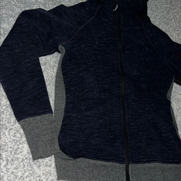 lululemon athletica Scuba Full-Zip Hoodie Black and Heathered Medium Grey Size 8 - Picture 3 of 12